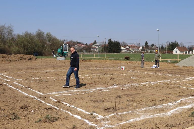 FOTO Krenula izgradnja dvije stambene kuće na Cvjetnoj, gradonačelnik Jakšić obišao radove