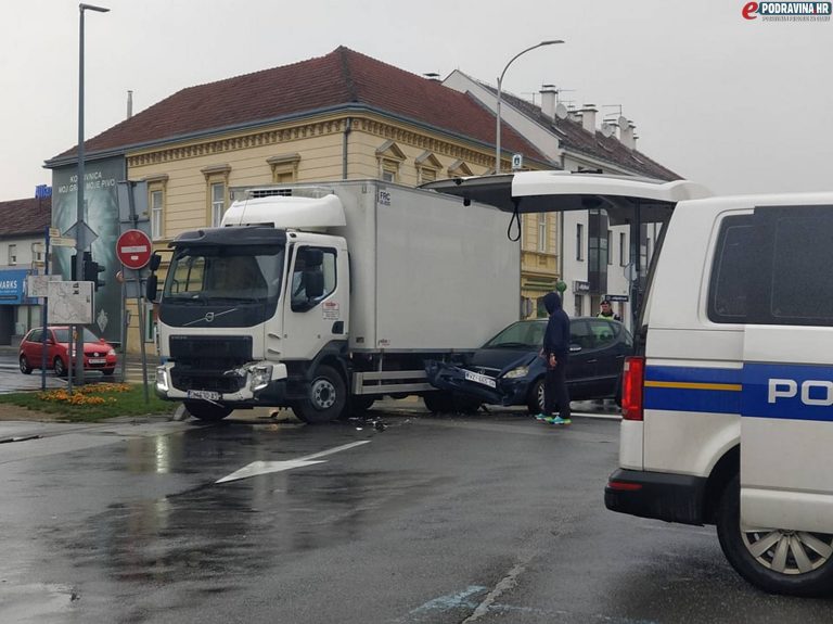 FOTO Poznati detalji jučerašnjeg sudara kamiona i auta u centru Koprivnice