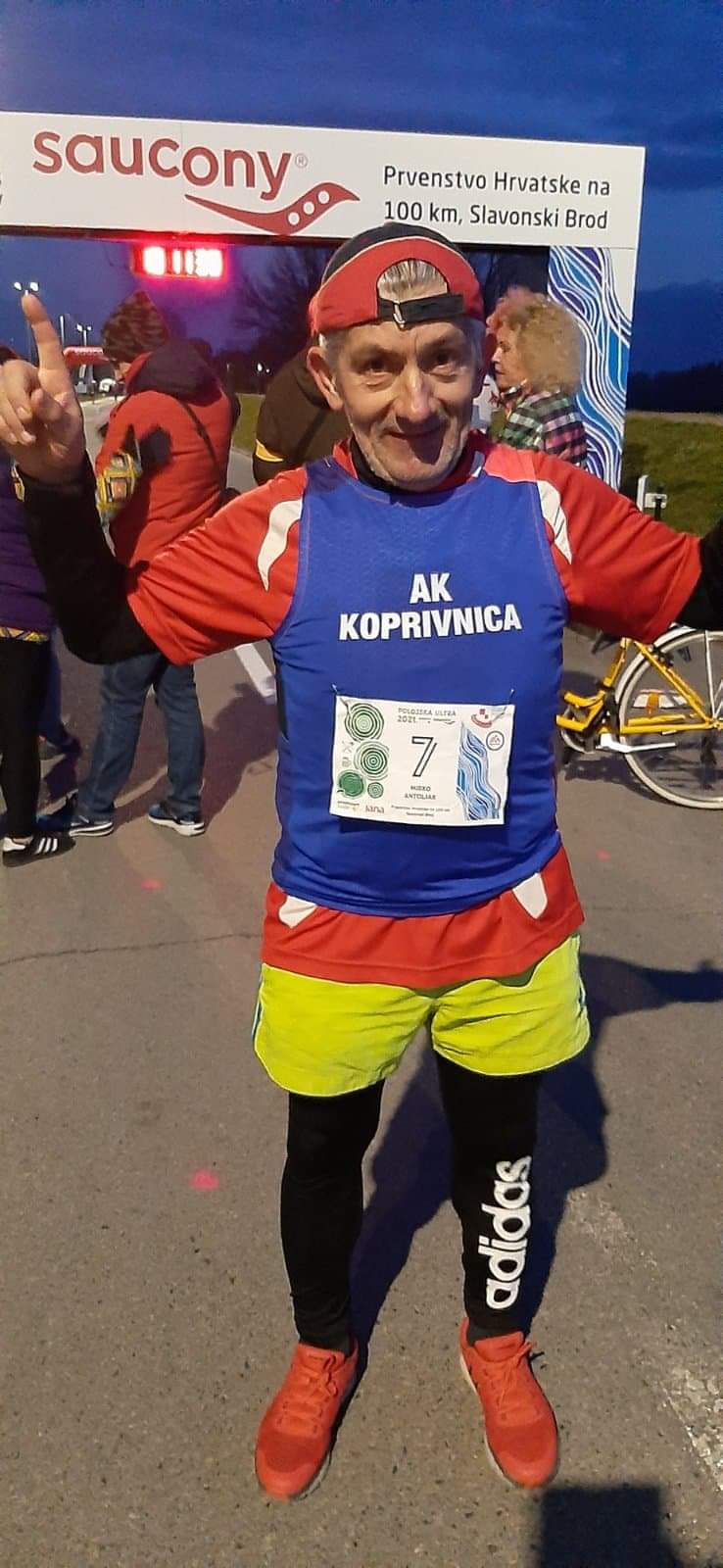 Atletičar Mirko Antoljak (52) popravio osobni rekord na utrci na 100 kilometara
