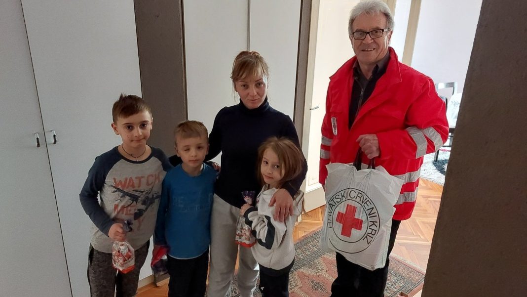 Crveni križ Koprivnica brine o pristiglim izbjeglicama iz Ukrajine