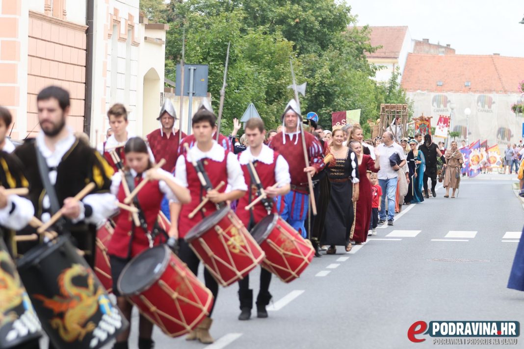 Renesansni festival subota - Povorka i predstavljanje skupina