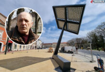 Marijan Špoljar i solarno stablo na trgu u Koprivnici