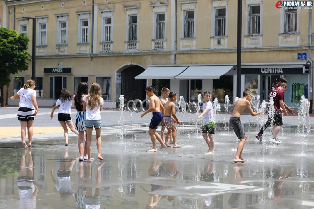 Školarci, fontana