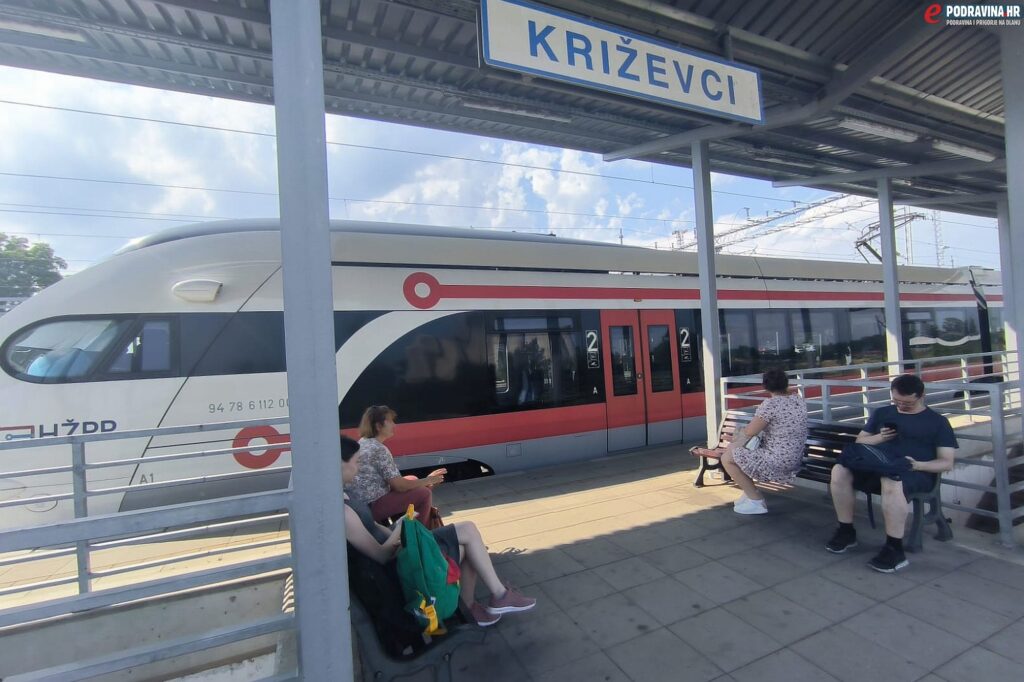 Hrvatske željeznice vlak Htio ovršiti