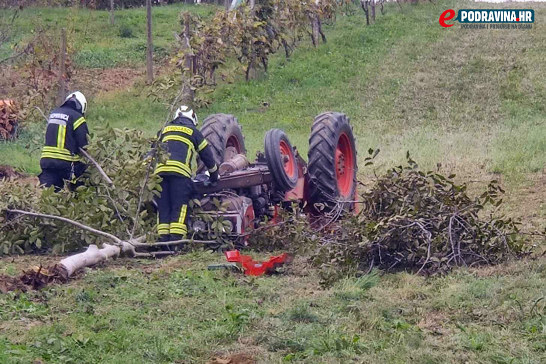 Nesreća, traktor poklopio čovjeka