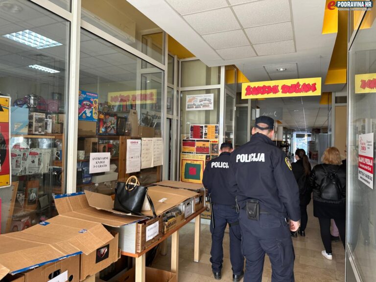 UPRAVO Provalnici upali u Šareni dućan u Koprivnici, policija na mjestu događaja