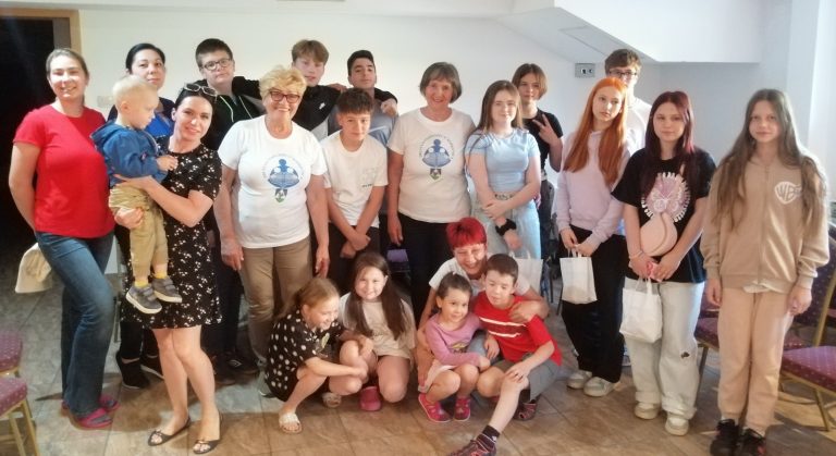 FOTO Dječji gradski vijećnici i volonteri Društva naša djeca posjetili i darivali djecu iz Ukrajine