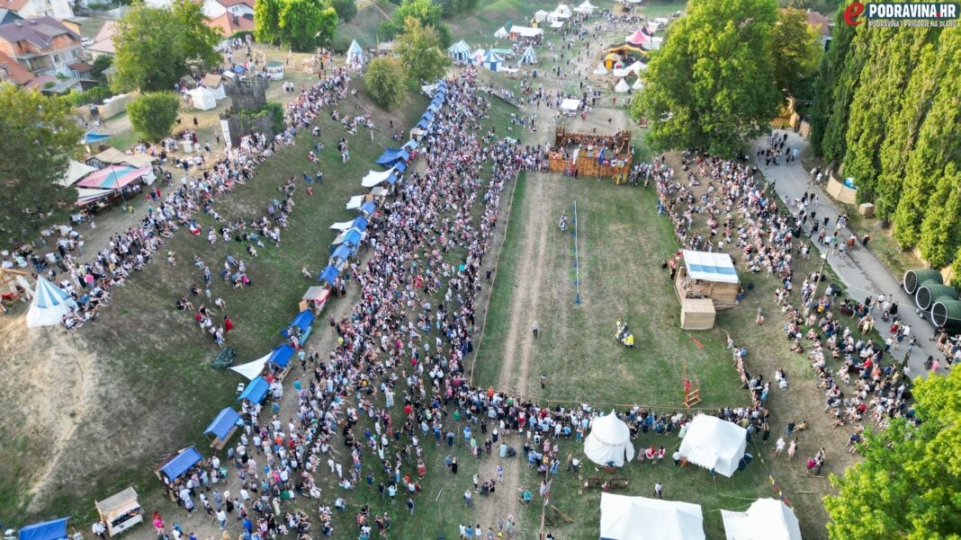 Renesansni festival, renesansni festival iz zraka